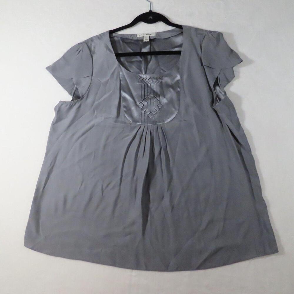 The Banana Republic Silver Gray Satin Pintuck Bib Flutter Sleeve Top in XL is a